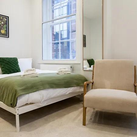 Grand - 2-bedrooms - Sleeps 6 Comfortably - Perfect For Families - Contractors - Professionals Leeds (West Yorkshire)