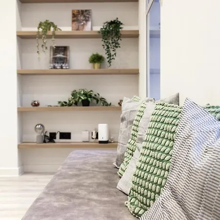 Grand - 2-bedrooms - Sleeps 6 Comfortably - Perfect For Families - Contractors - Professionals Leeds (West Yorkshire)