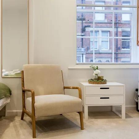 Grand - 2-bedrooms - Sleeps 6 Comfortably - Perfect For Families - Contractors - Professionals Apartment Leeds (West Yorkshire)
