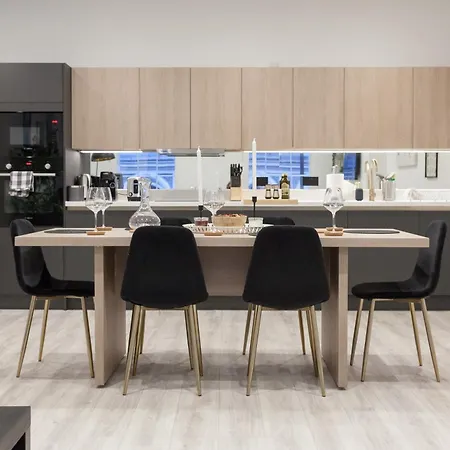 Grand - 2-bedrooms - Sleeps 6 Comfortably - Perfect For Families - Contractors - Professionals Apartment *