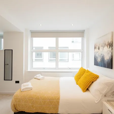 Apartamento Grand Centre Near Train Station