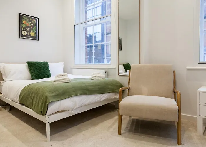 Grand Centre Near Train Station Leeds (West Yorkshire)