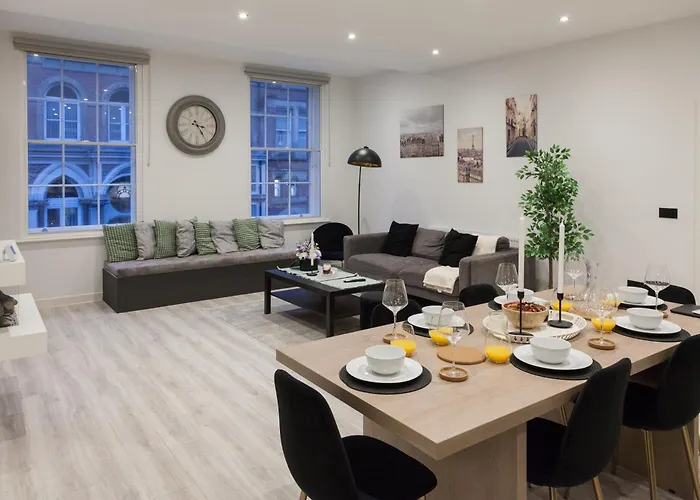 Grand Centre Near Train Station Leeds (West Yorkshire)