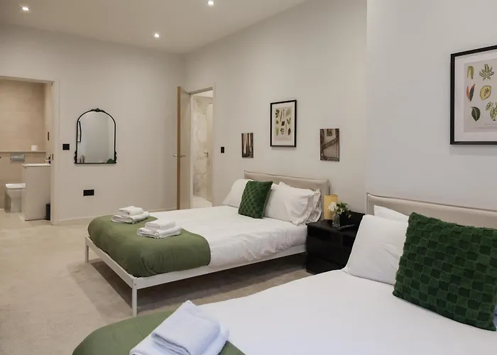 Grand Centre Near Train Station *