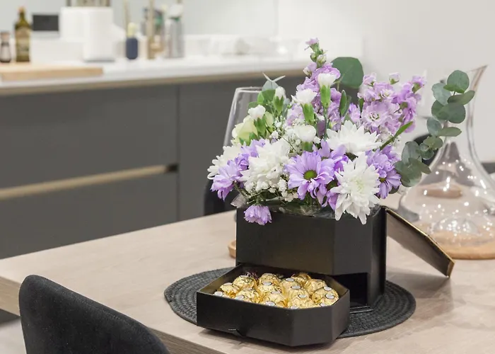 Grand Centre Near Train Station Leeds (West Yorkshire)