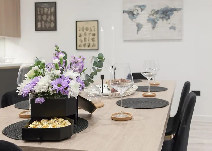 Grand Centre Near Train Station *