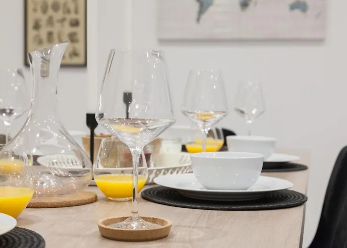 Grand Centre Near Train Station Leeds (West Yorkshire)