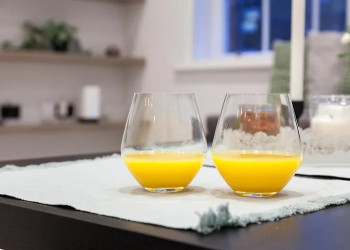 Grand Centre Near Train Station * Leeds (West Yorkshire)