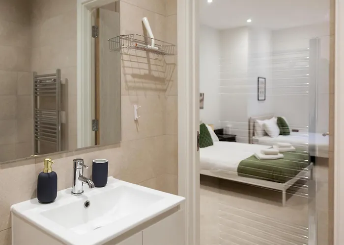 Apartment Grand Centre Near Train Station