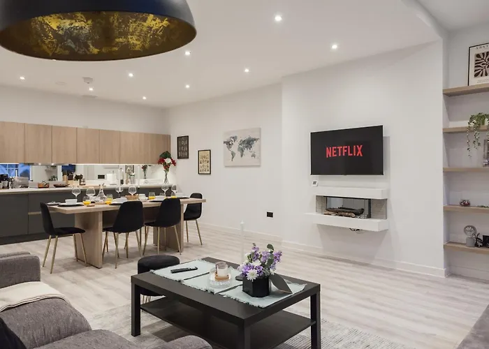 Grand Centre Near Train Station Apartment *