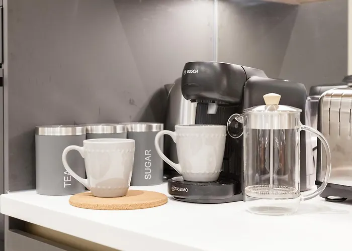 Grand Centre Near Train Station * 리즈