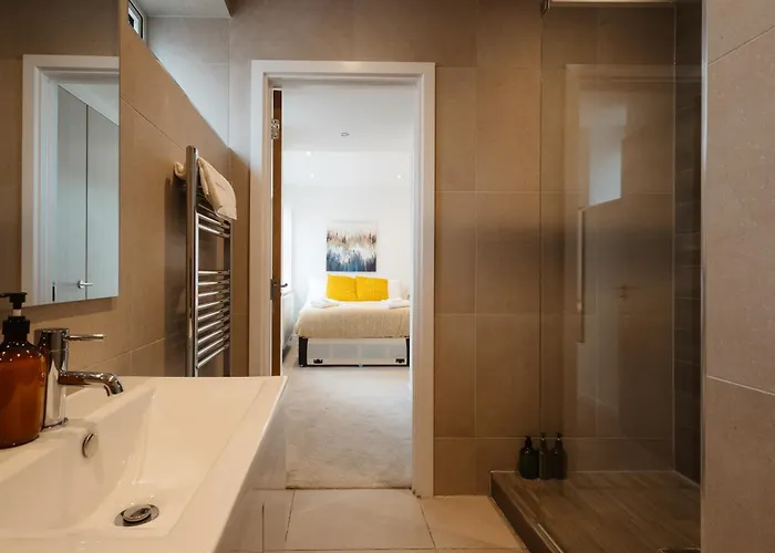 Grand Centre Near Train Station Apartment