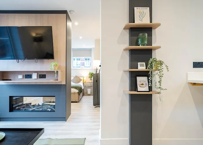 Grand Centre Near Train Station *