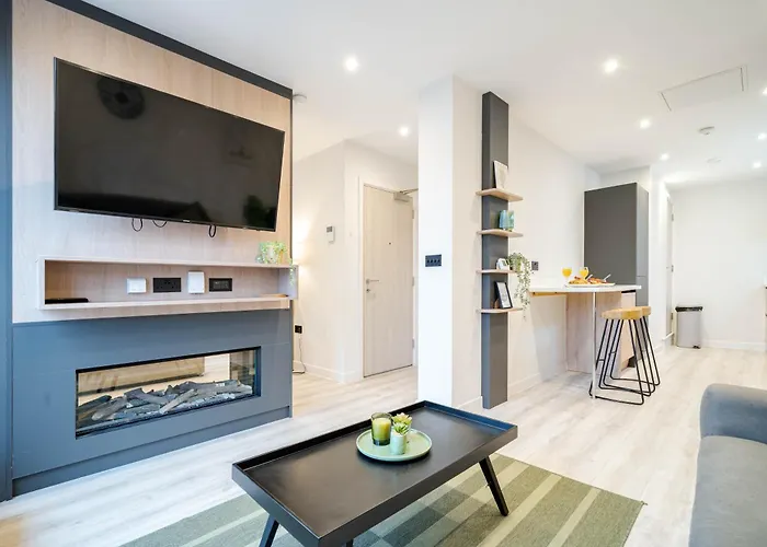 Grand Centre Near Train Station Apartment