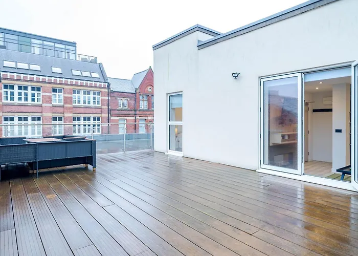 Grand Centre Near Train Station * Leeds (West Yorkshire)