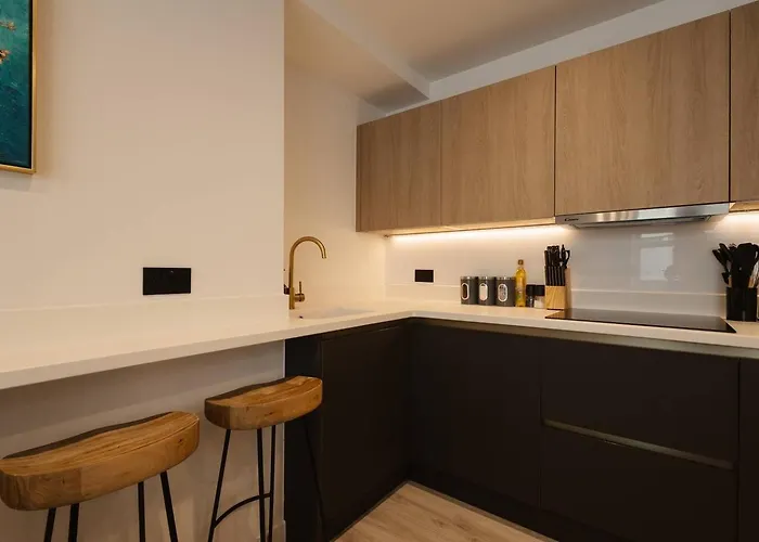 Grand Centre Near Train Station Apartment *