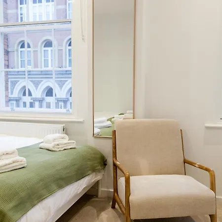 Grand - Perfect For Families - Contractors - Professionals Leeds (West Yorkshire)